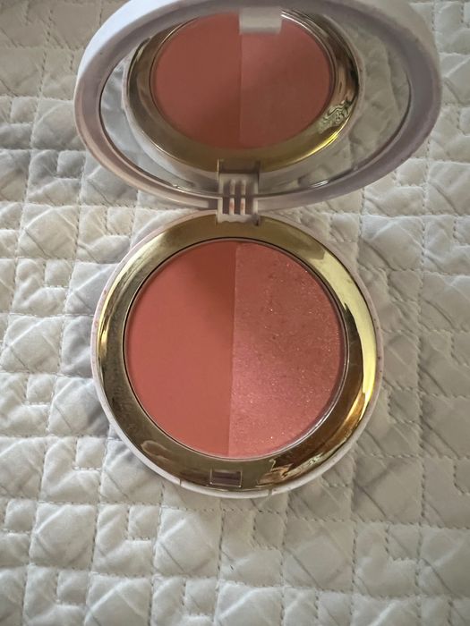 Gigi Georgous blush