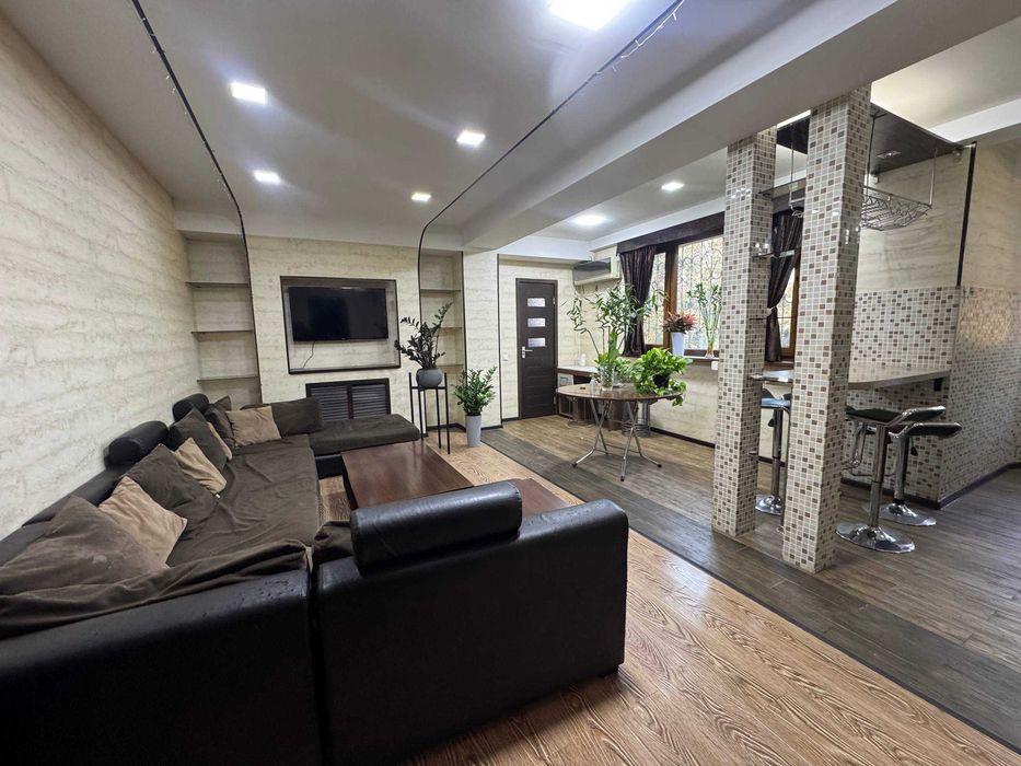 Сдается 4/4/12 Метро Космонавтов Айбек Жемчуг МВД Корзинка Ракат Баши