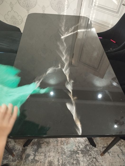 столь стуль.дефектов нету.прочний