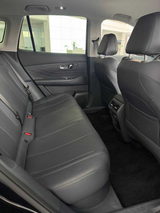 Geely EX5 EM i gibridi dillerda sotuvda 6 yillik kafolat