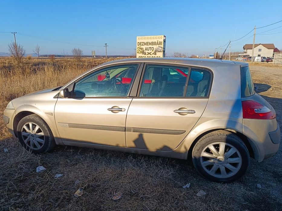 Dezmembrez Renault Megane 2 motorizari 1,5dci E4 si 1,6 16v b
