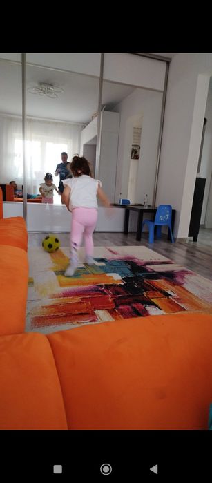 Vând covor 160/230+2mochete 80/150