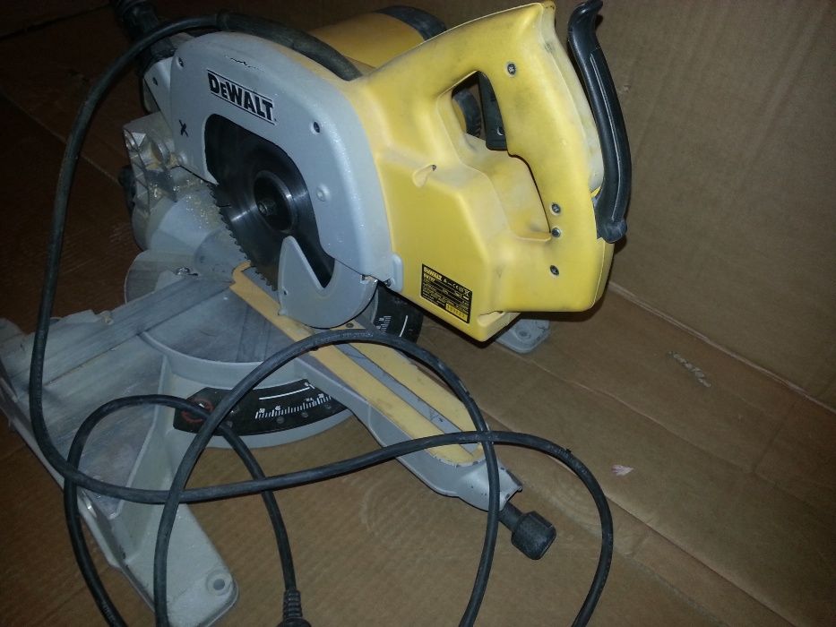 Продавам настолен циркуляр