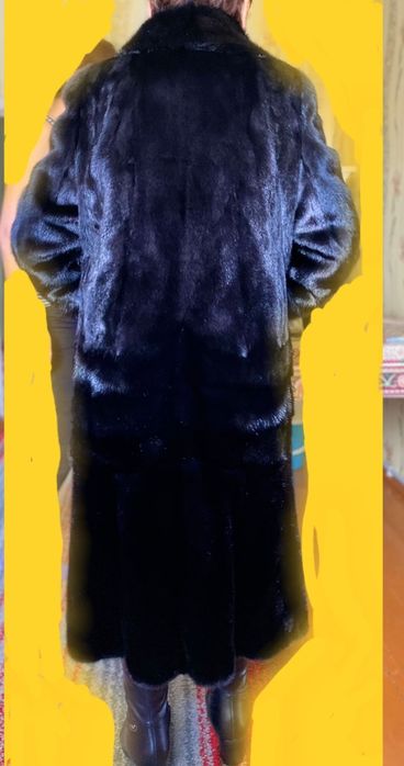 Продам норковую шубу