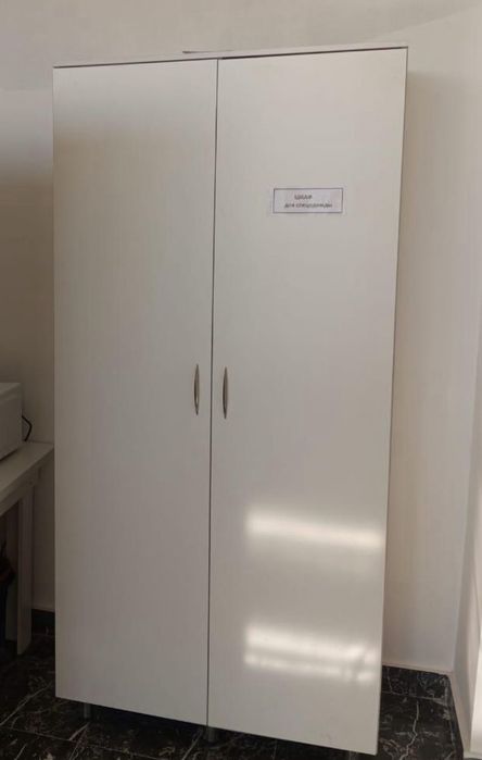 Срочно мебель  для аптек