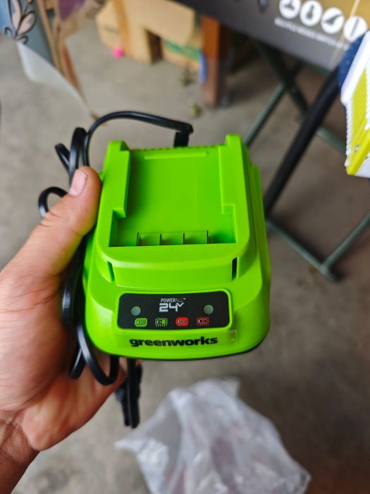 Цепная пила Greenworks