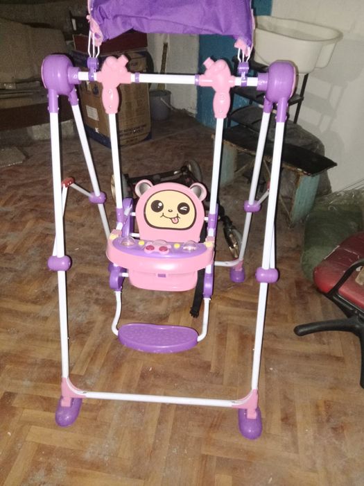 Детская качелька