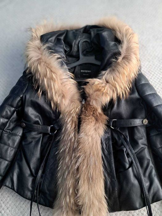 Дамско , женско , кожено яке