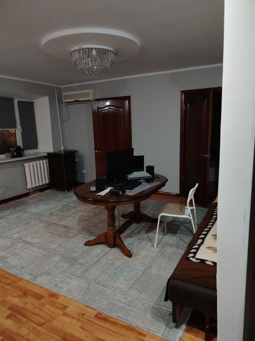 Прадам квартиру Есенберлина 15