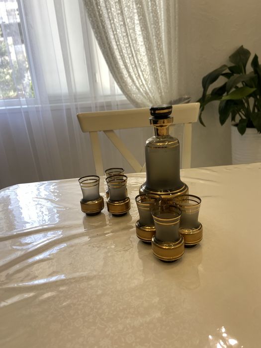 Графин с руюмками