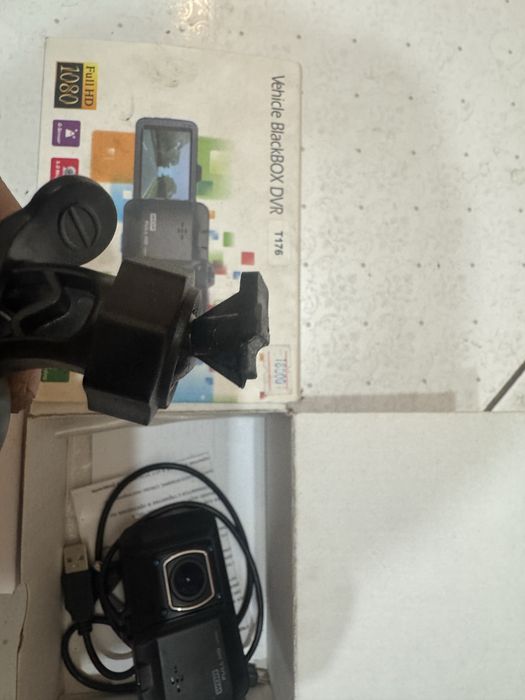Видеорегистратор Vehicle BlackBOX DVR T176