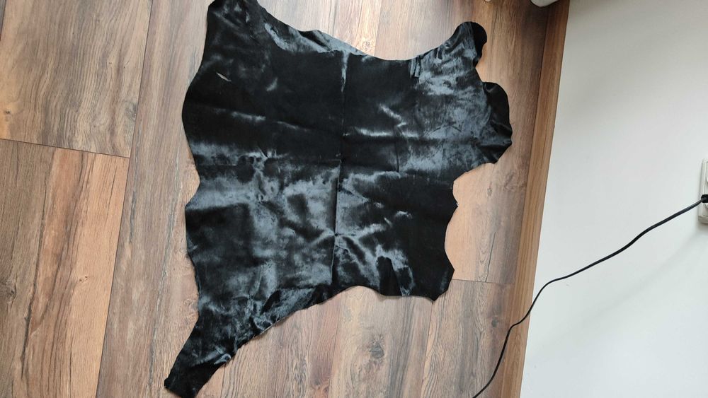 Агнешки кожи и велур