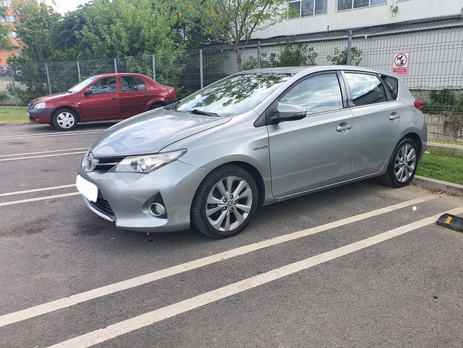 TOYOTA Auris