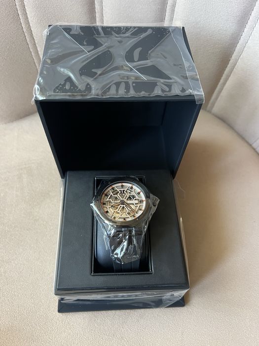 Часовник Edox Delfin Mecano Нов