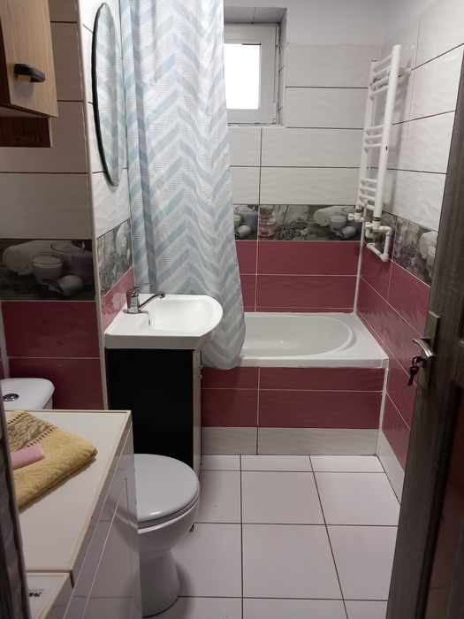 Garsoniera de închiriat  Siret