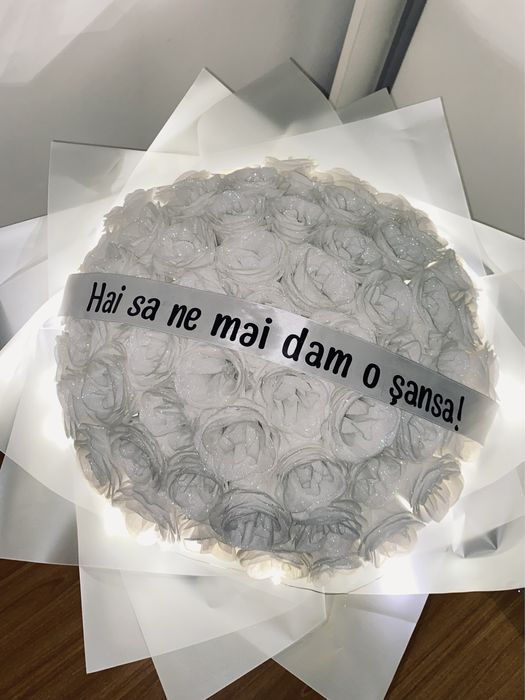 Buchet alb cu sclipici