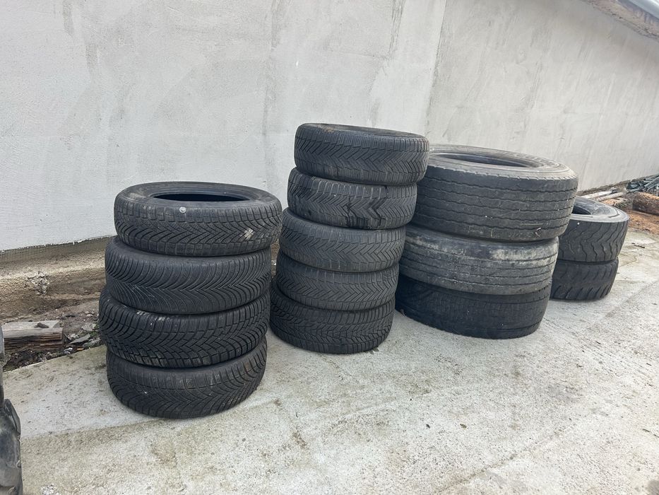 Vand cauciucuri de tractor (camion )
