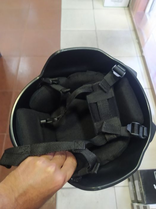 Каска военная. Китай пластик. Новая