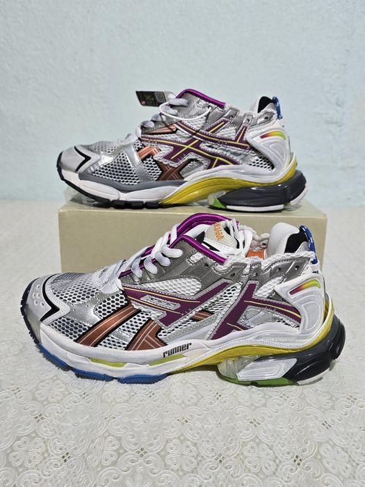 Sneakers Balenciaga Runner, marime 43