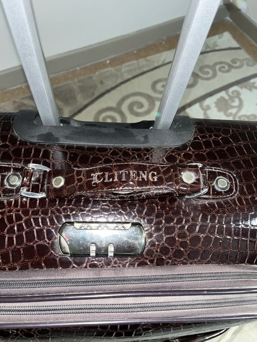 Чемодан Дорожный