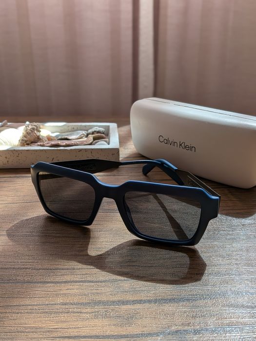 Слънчеви очила Calvin Klein -- безупречни!