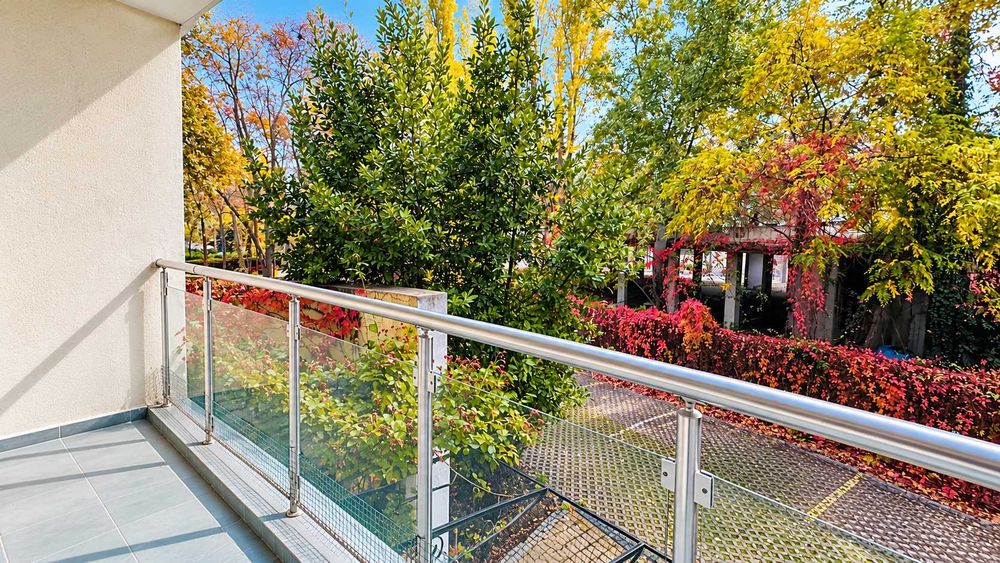 Продава се Двустаен апартамент в к.к. Слънчев бряг - 75 кв.м за 1314 €/кв.м - Снимка #2