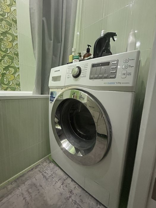 Продам машинку стиральную