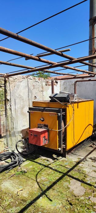 Професионален котел на твърдо гориво за отопление на индустриални площи