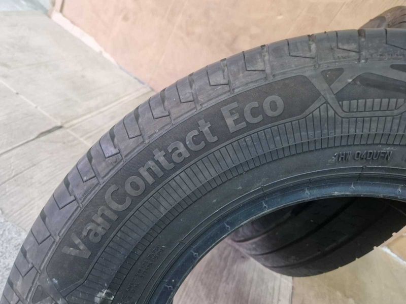 4 Continental R15 C 215/70/ 
летни бусови гуми DOT1721