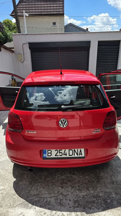 VOLKSWAGEN Polo 2011 — imagine 2