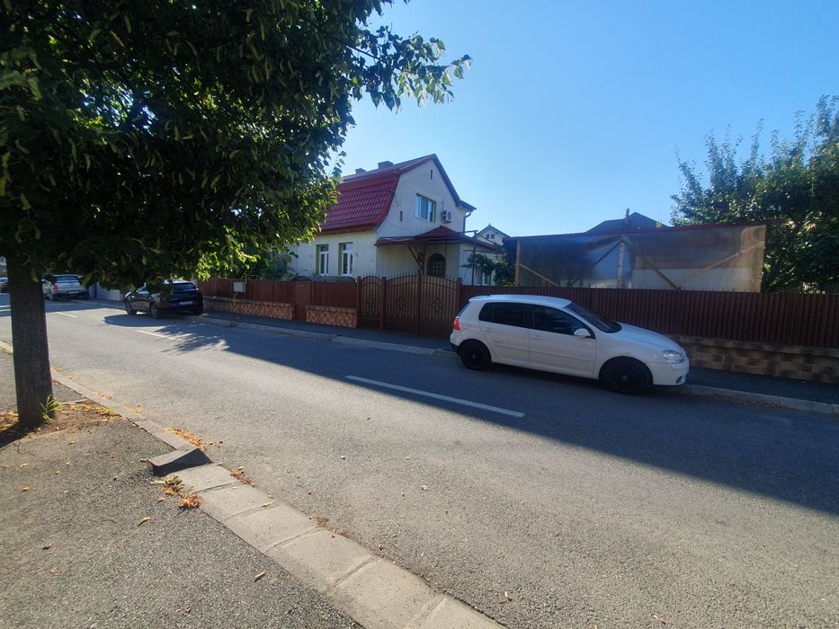 Vand sau Schimb casa zona hipodrom-milea