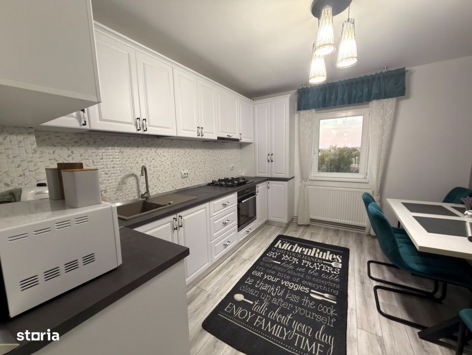 Apartament 3 camere, 74 mp, zona Garii