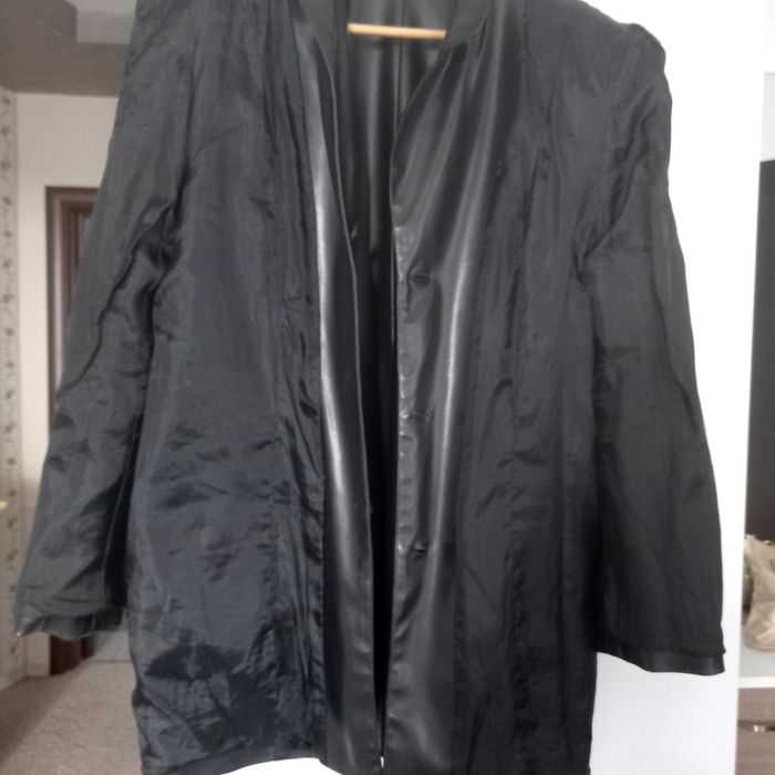 Дамско кожено/изкуствена кожа/сако