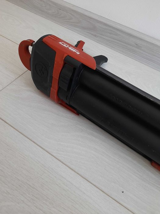 Hilti HDM 500 - пистолет за анкерни смоли