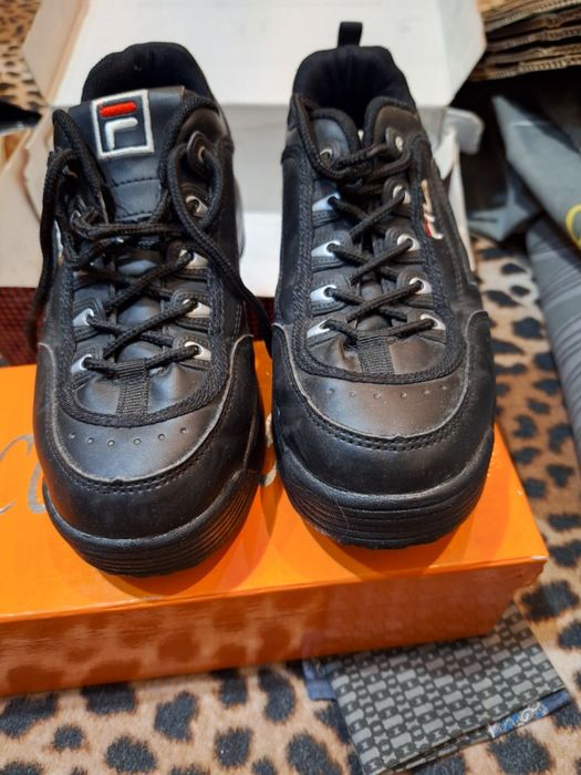 Продам кроссовки