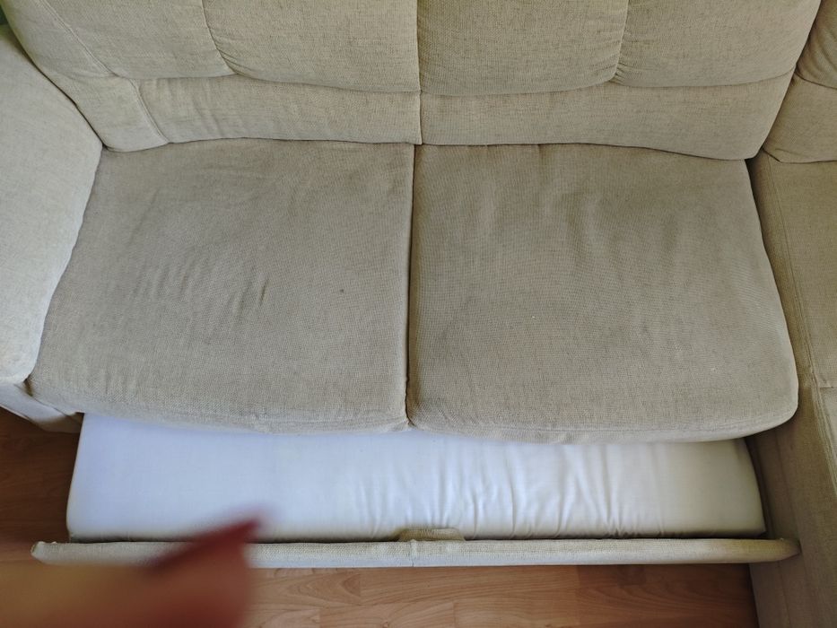 Ъглов диван бежов