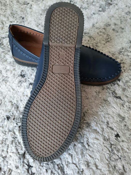 Продам туфельки 36размер новые.