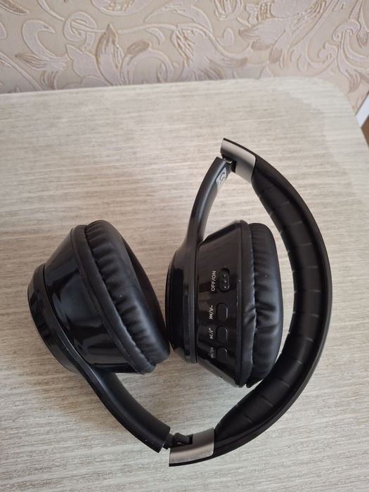 Продам наушники беспроводные.