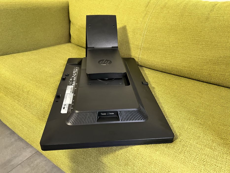 Vand monitor HP Elite Display E221