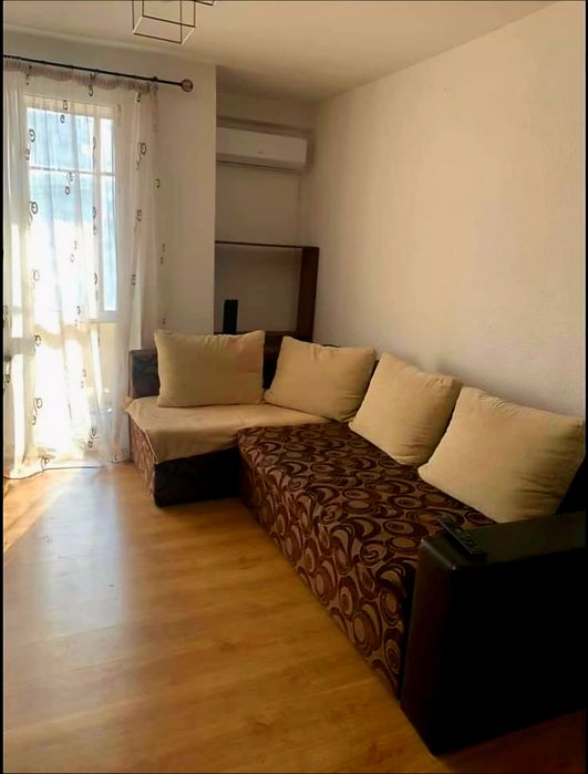 Apartament de vanzare
Se oferă spre vânzare apartament cu 2 camere, semidecomandat, cu o suprafață de 54 mp, situat la