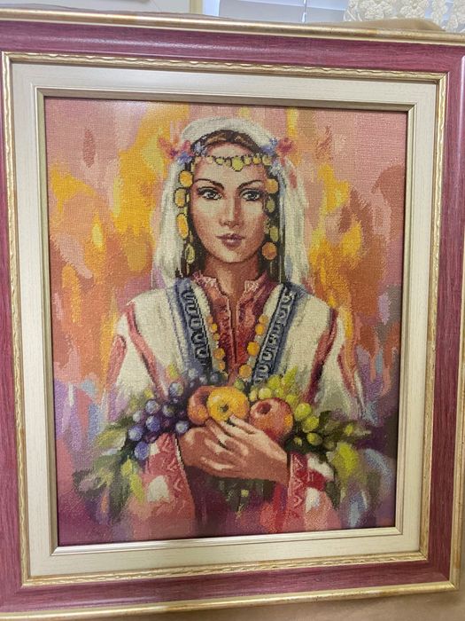 Гоблен ,, Момиче с плодове”