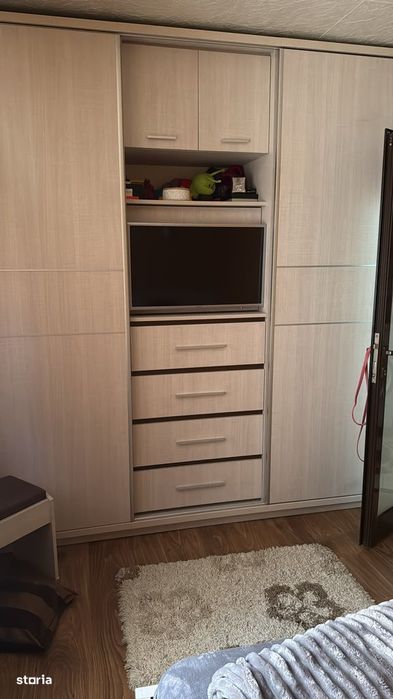 Apartament  2 camere de vânzare,etaj 1,mobilat și utilat