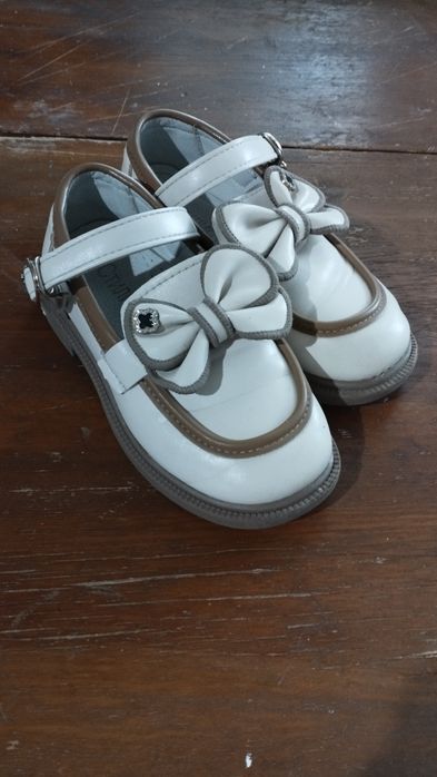 Детские туфли с бантиком