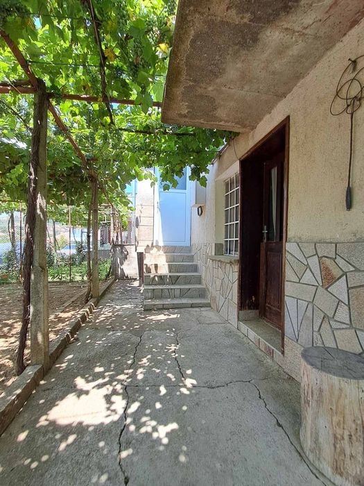 Продава се къща в гр.Крумовград  село Каменка