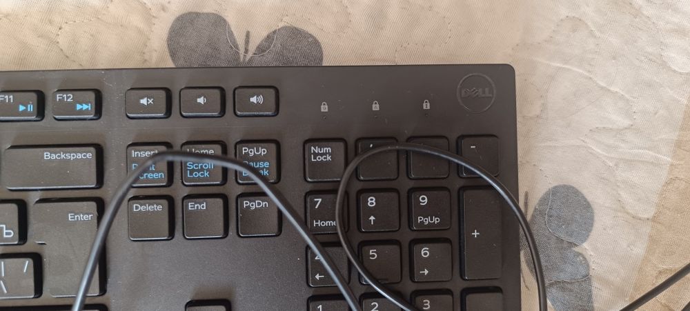 Продам клавиатуру DELL