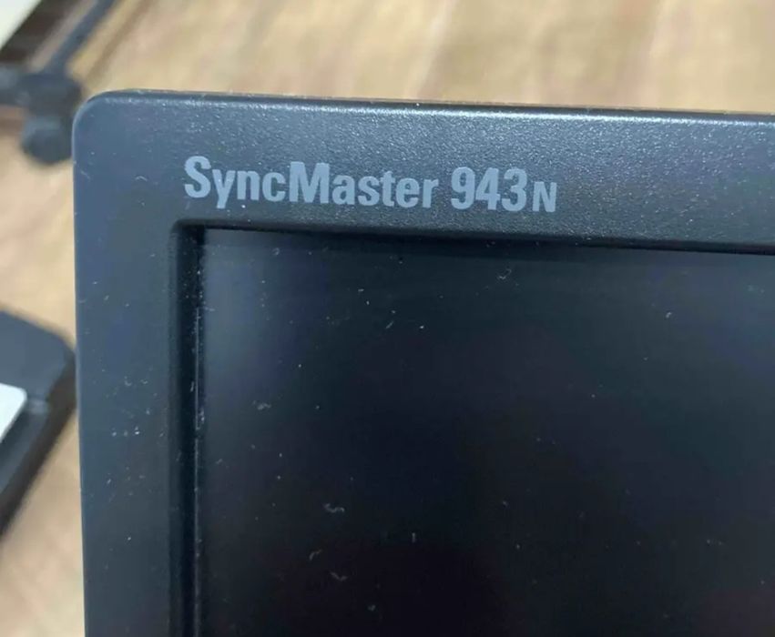 Продаю хорошый монитор