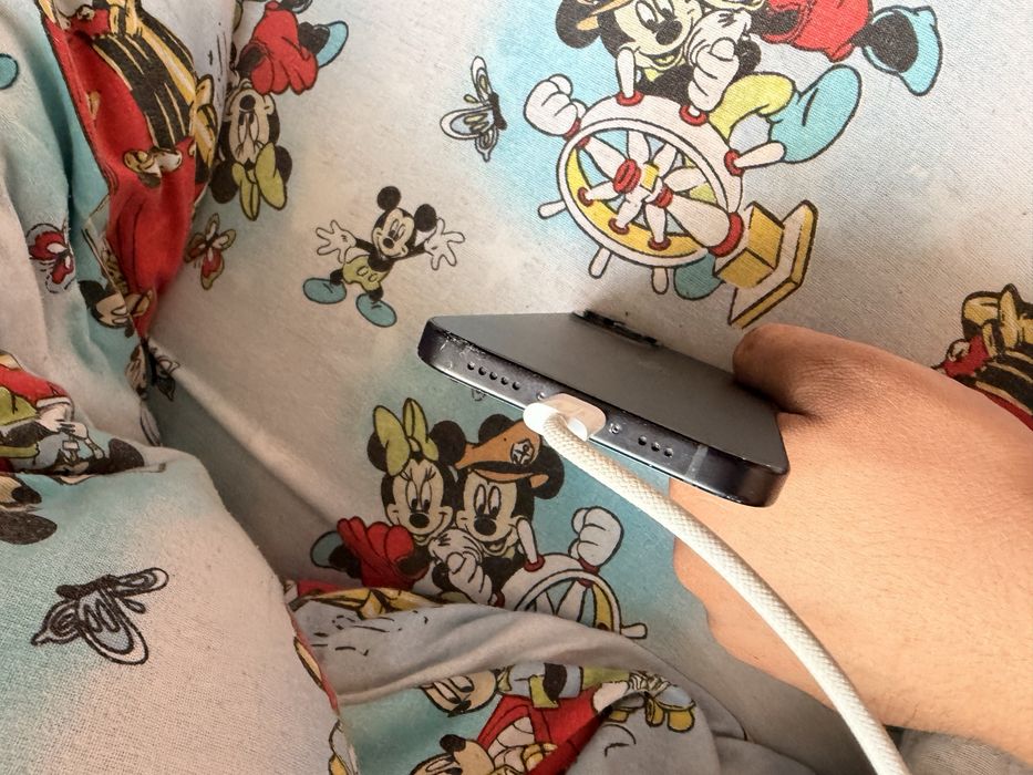 Vand Iphone 15 perfect functional