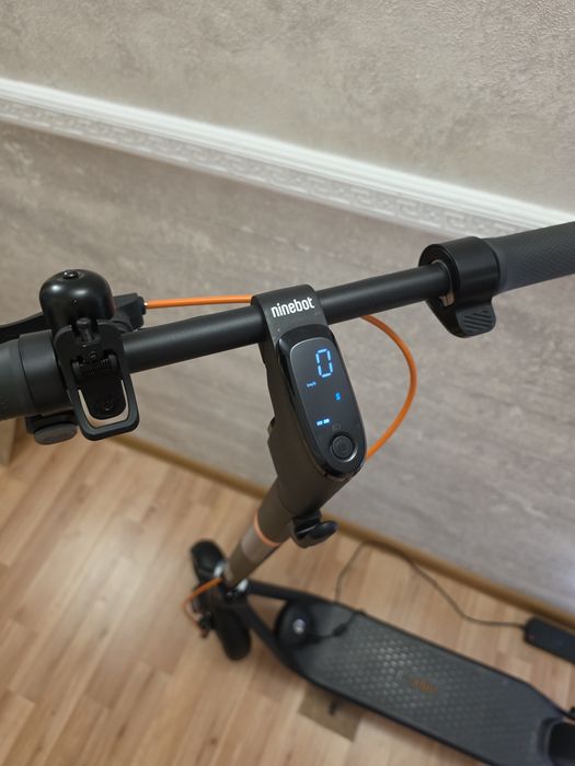 Самокат Ninebot F2 Plus