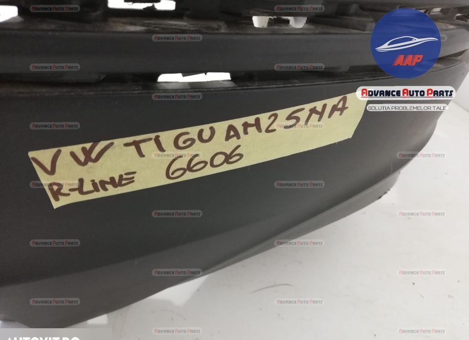 Задна броня R-Line с оригинални сензори във добро състояние Фолксваген