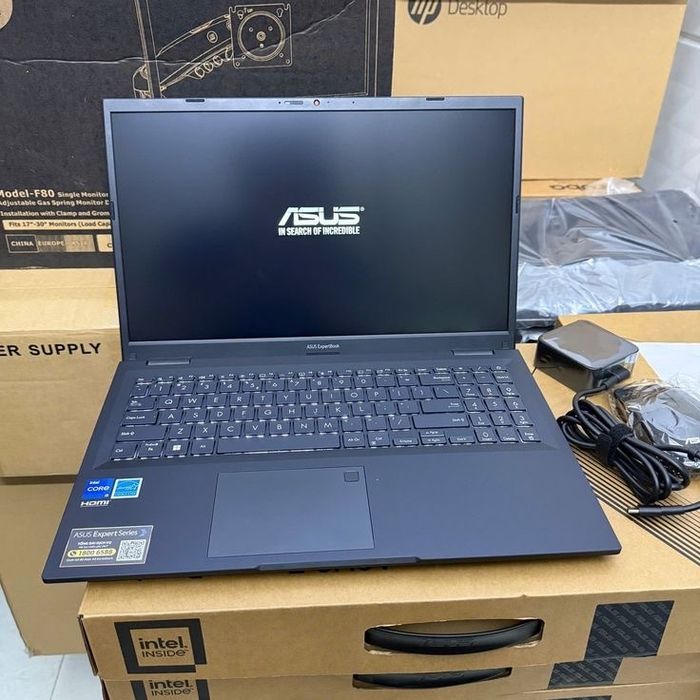 Продам Asus ExpertBook